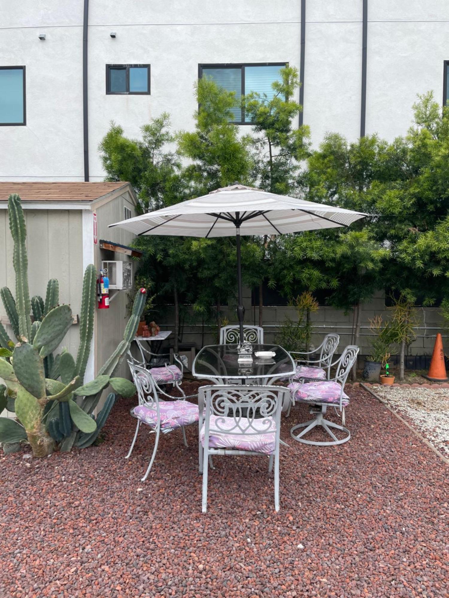 Small Private La Bedroom W Wifi - Private Fridge - Ac Near Usc - Exposition Park - Usc Memorial Coliseum - Banc Of California Bmo Stadium - Downtown Los Angeles Dtla - University Of Southern California Usc!!! Экстерьер фото
